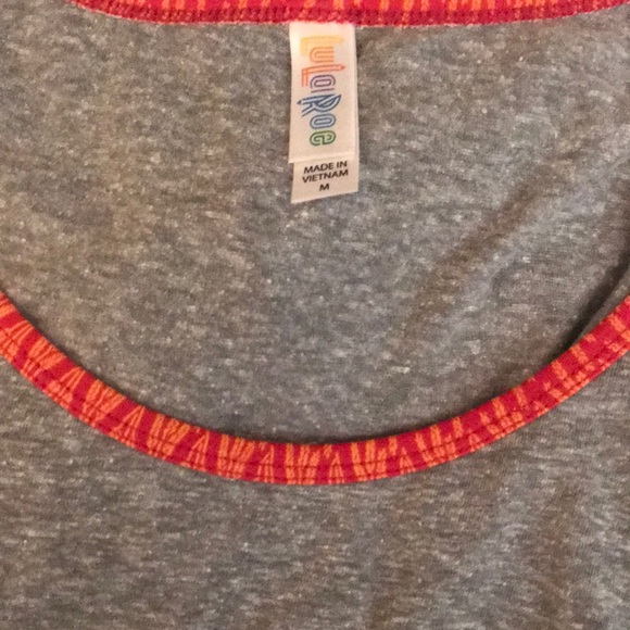 NWT LuLaRoe Medium Classic T - Picture 1 of 2